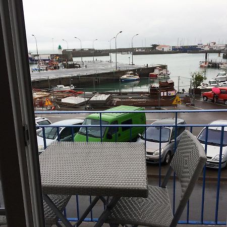 Escale Avec Vue Mer Sur Les Quais De L'Ile D'Yeu Exterior foto