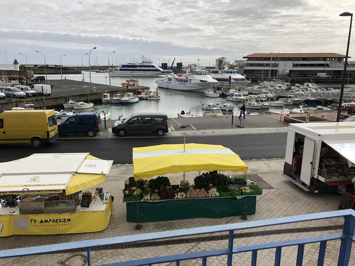 Escale Avec Vue Mer Sur Les Quais De L'Ile D'Yeu Exterior foto
